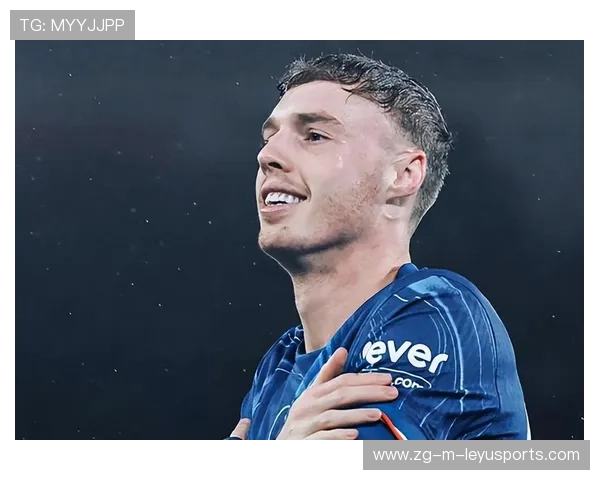 切尔西边路送入威胁球，帕尔默低射扩大比分