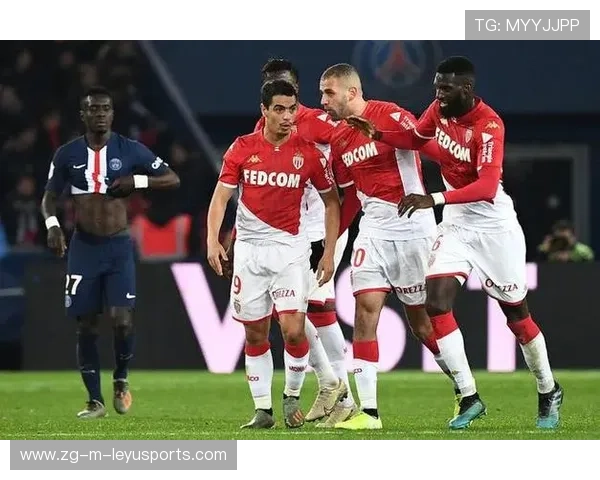 摩纳哥门将数次神扑，客场胜果保住荣誉：守卫每一次坚持的力量