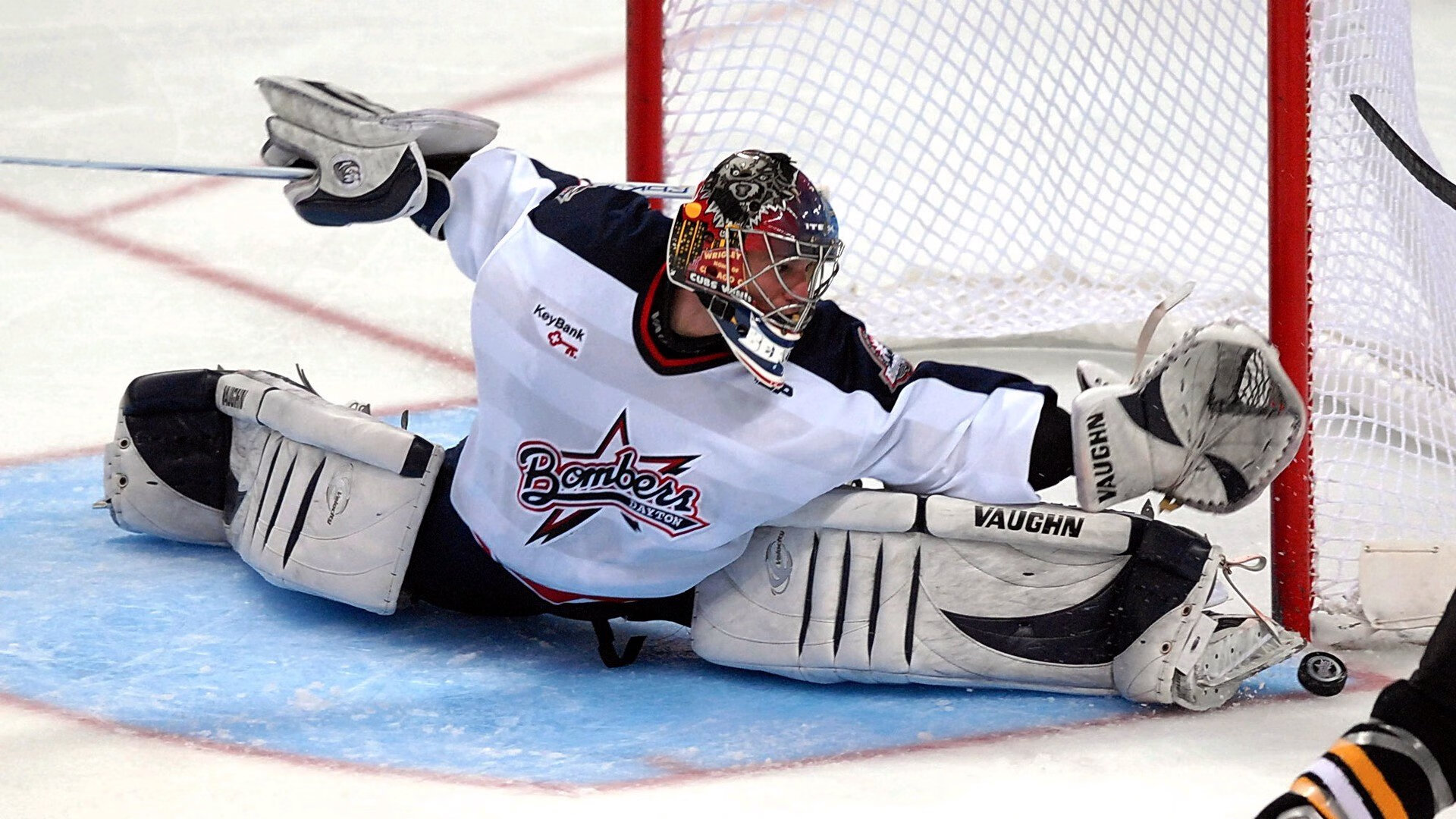 乐鱼体育平台-乔治反击一条龙引爆全场球迷，乔治yong